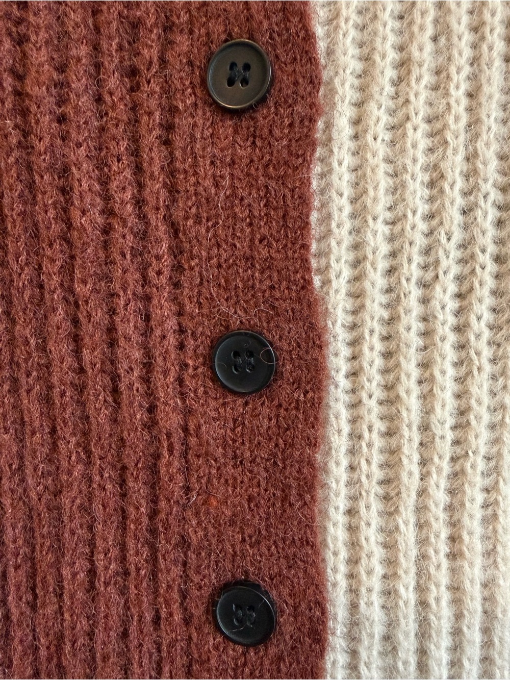 VRG GRL Bridgette knit color-block button sweater vest in brown/white/black - Picture 3 of 8